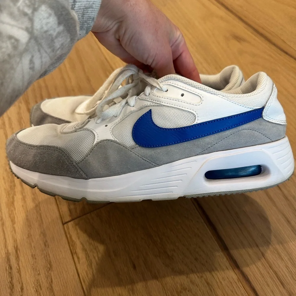 Nike White and Blue Men's Sneakers